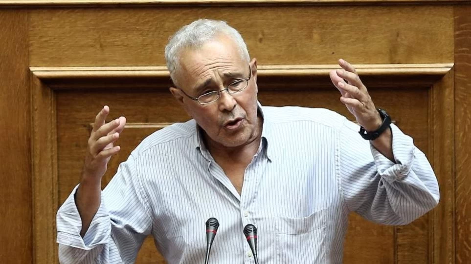 Αγρια επίθεση Ζουράρι σε Μητσοτάκη: Ούτε υποπόδιο των ποδών μου… ο ασχετίλας